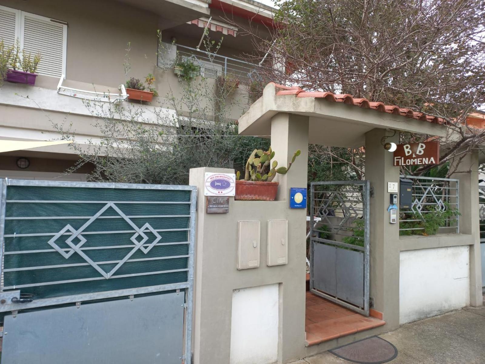 B&B Filomena Santa Giusta Ngoại thất bức ảnh