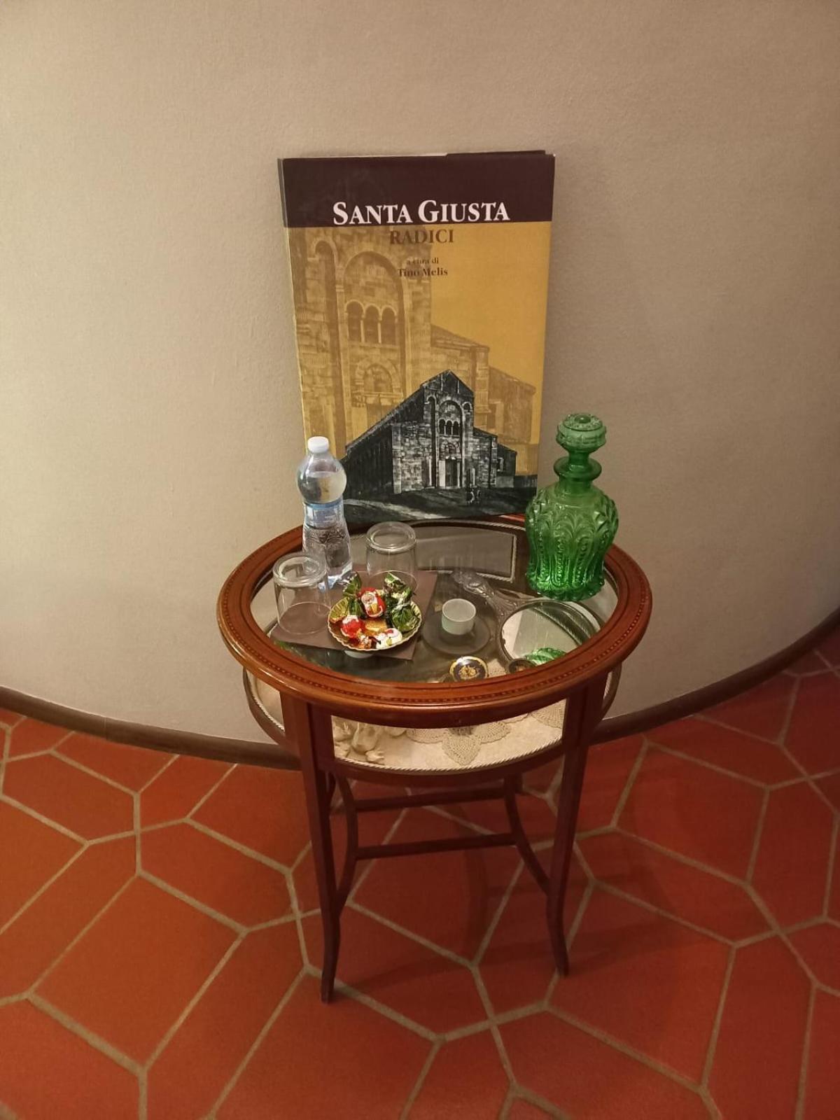 B&B Filomena Santa Giusta Ngoại thất bức ảnh