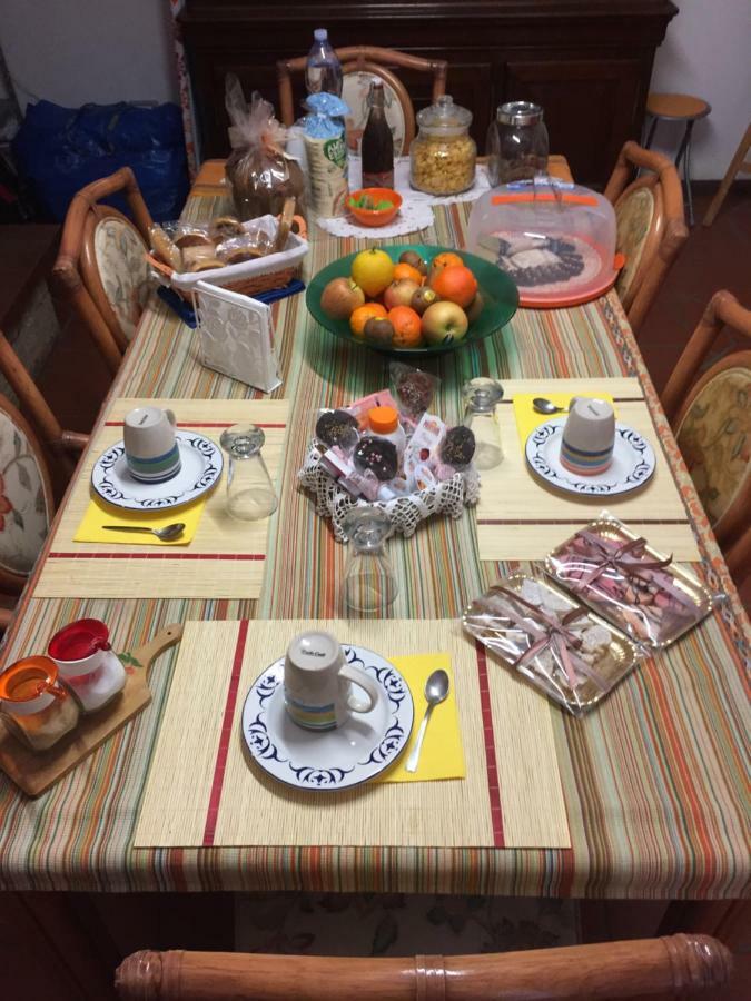 B&B Filomena Santa Giusta Ngoại thất bức ảnh